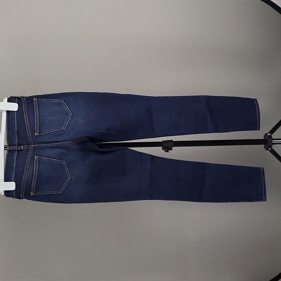 Old Navy Sweet Heart Style Jeans in Medium/Dark Wash, Women's Size 2 - Picture 2 of 4